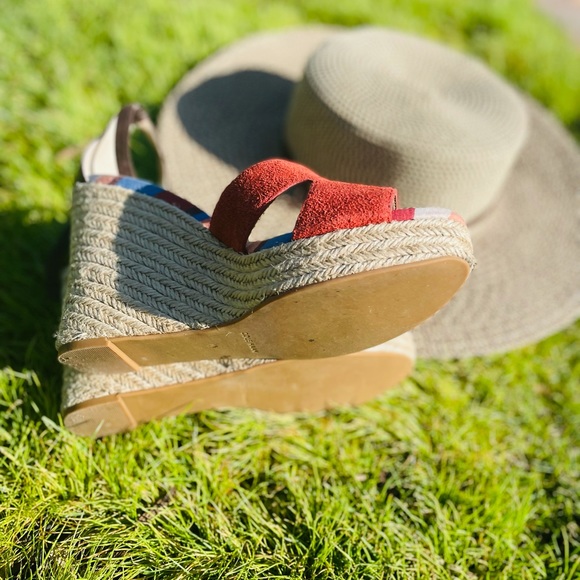 COLE HAAN ESPADRILLES - Picture 10 of 15